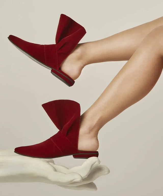 Traces of Heels