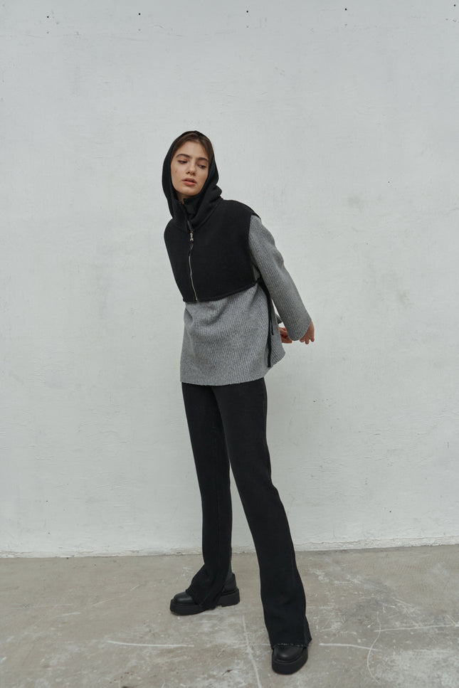 Knitted Slim-Fit Pants

Narrow-fit pants made of 100% cotton with elegant side slits. Perfect for creating stylish and comfortable everyday looks.

100% cotton

Made in Ukraine 