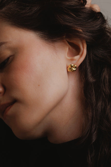 SIMA GINA | Gilded Lava Studs