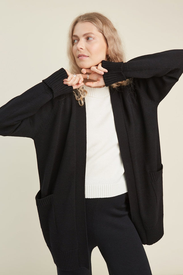 Monala | Knitted Merino Wool Cardigan with Pockets in Chocolate