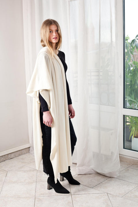 Krista Elsta I Off-white cashmere scarf