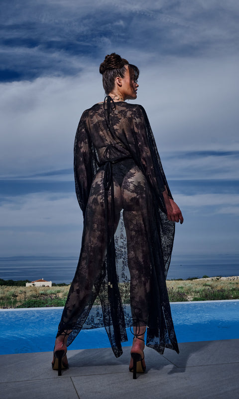 Antoninias | Flora Cover Up black