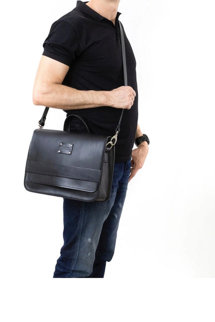 The Dust Company | Shoulder bag Messenger Mod 160 black