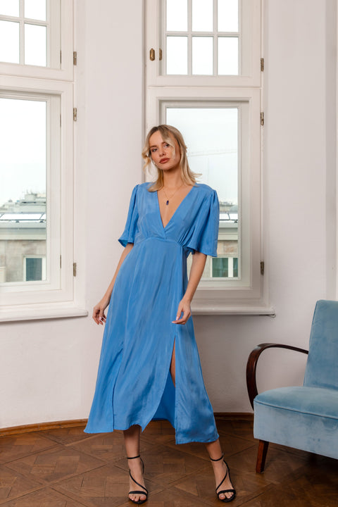 Maoconcept | Błękitna sukienka midi z rozporkami