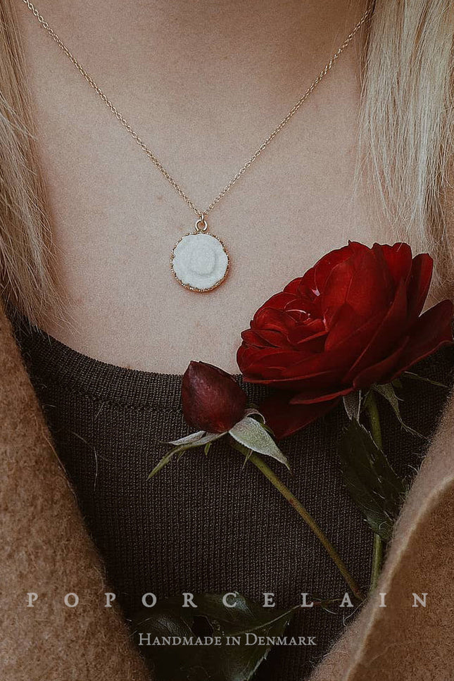 Poporcelain | Moonlight Rose Pendant Necklace