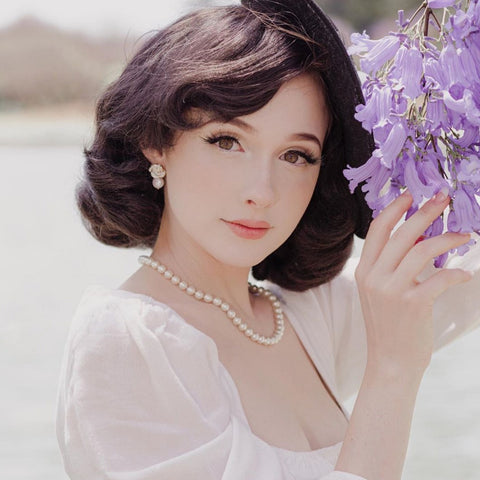 Poporcelain | Wiszące kolczyki róże z perłami White Cloud