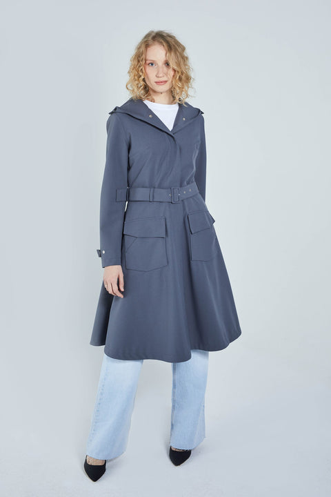 Ducktail Rainwear I SZARY PŁASZCZ PRZECIWDESZCZOWY Z ROZKLOSZOWANIEM - materiały z recyklingu