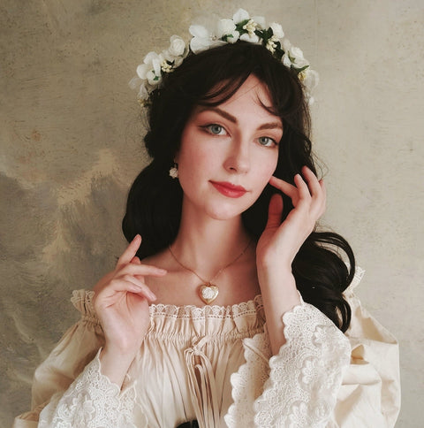 Poporcelain | Wiszące kolczyki z kwiatami Camellia