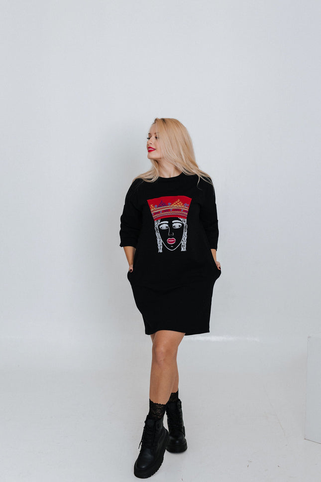RADADA | Sukienka mini z haftowaną koroną