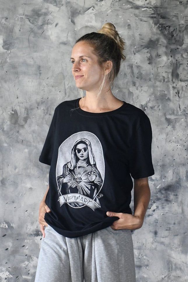 VeryMary | Classic Tee