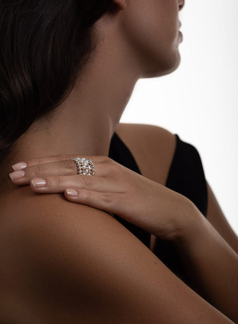 Pas de Marque | 925 sterling silver freshwater pearl ring La Bague