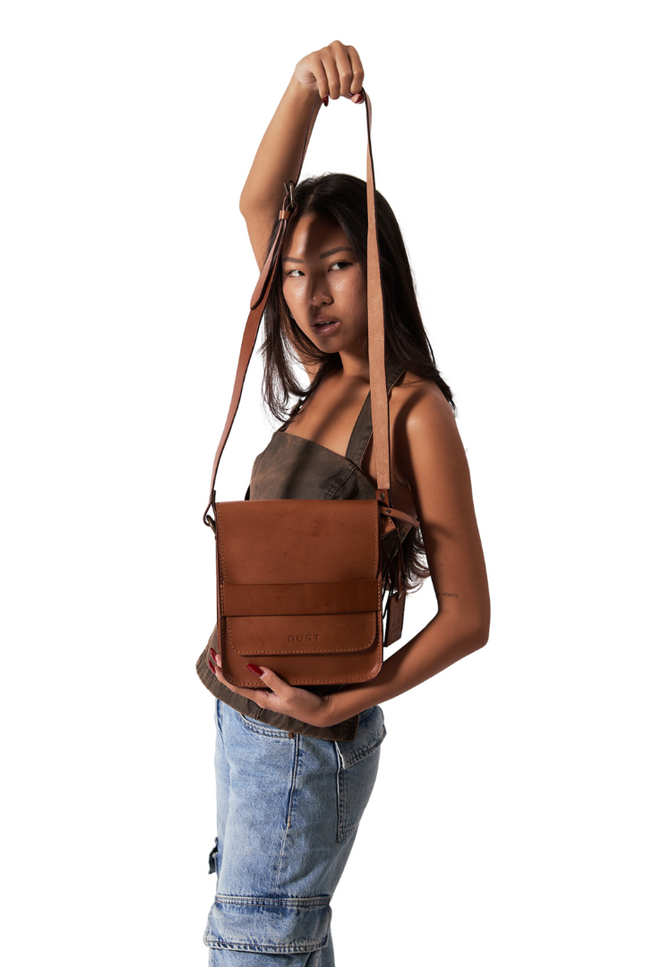 The Dust Company | Shoulder bag Messenger Mod 114 brown