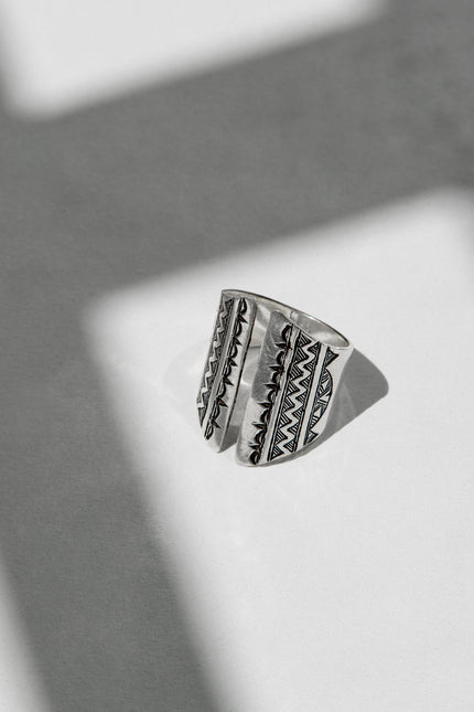 Yelli Jewels | Grey Portal Ring
