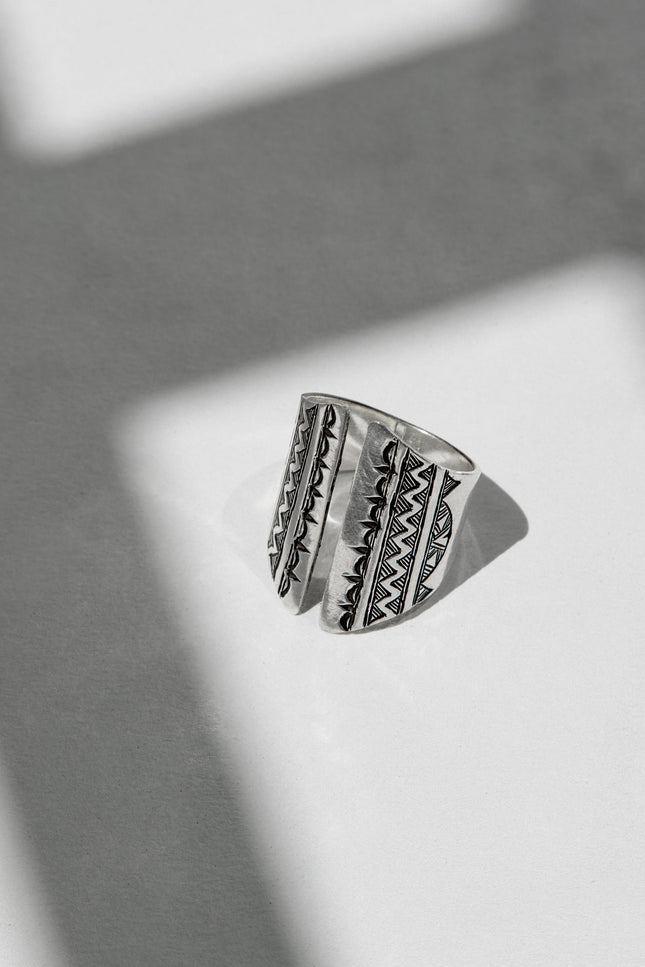 Yelli Jewels | Grey Portal Ring