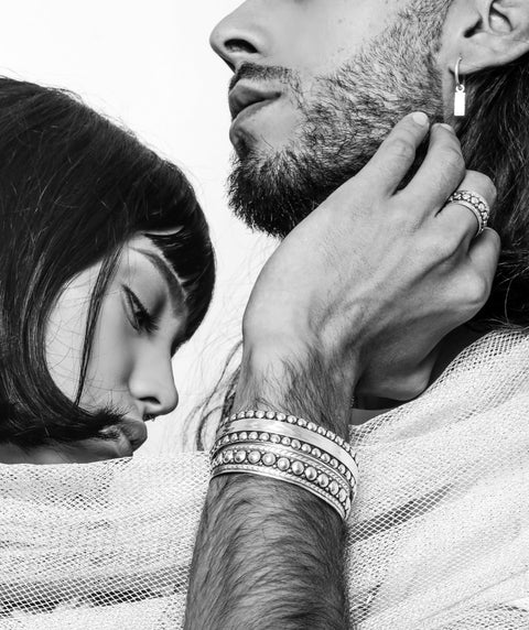 Yelli Jewels | Single pendant Hoop earring