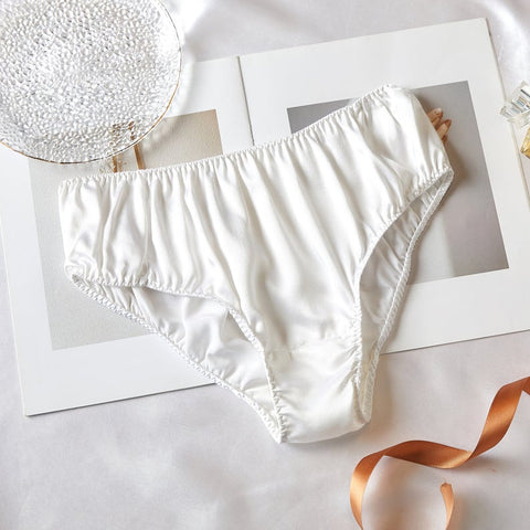 Soft Strokes Silk | Pearl White Float Bikini Panties