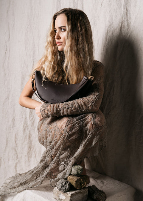 Estimon | Shoulder bag Mini Hobo corn leather chocolate