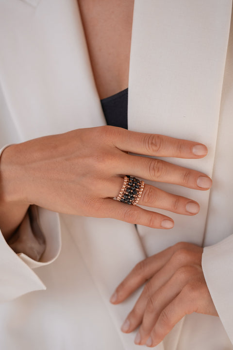 Pas de Marque | Rose gold-filled black spinel ring La Bague