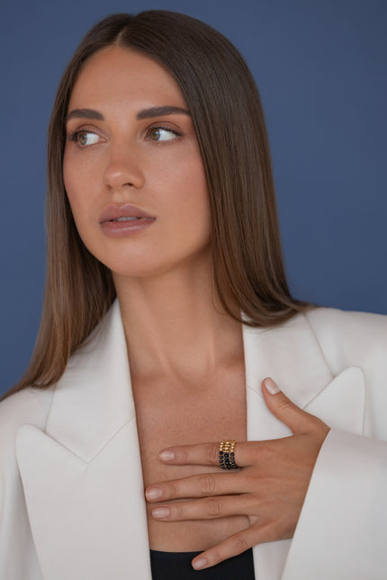 Pas de Marque | Gold-filled black spinel ring La Bague Duo
