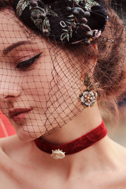 Poporcelain | White Cloud Rose Red Velvet Choker