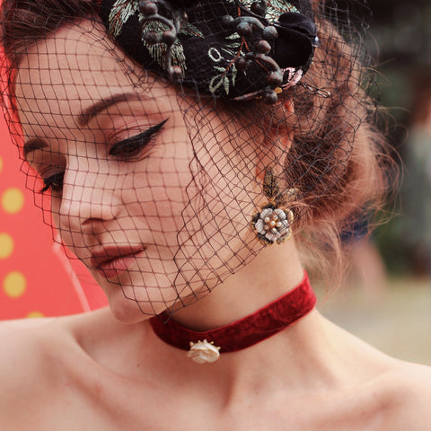 Poporcelain | White Cloud Rose Red Velvet Choker