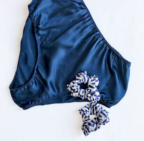 Soft Strokes Silk | Navy Float Bikini Panties