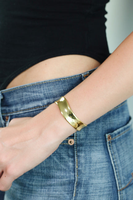 Miss Cecilia | Gold Curve Cuff Bangle