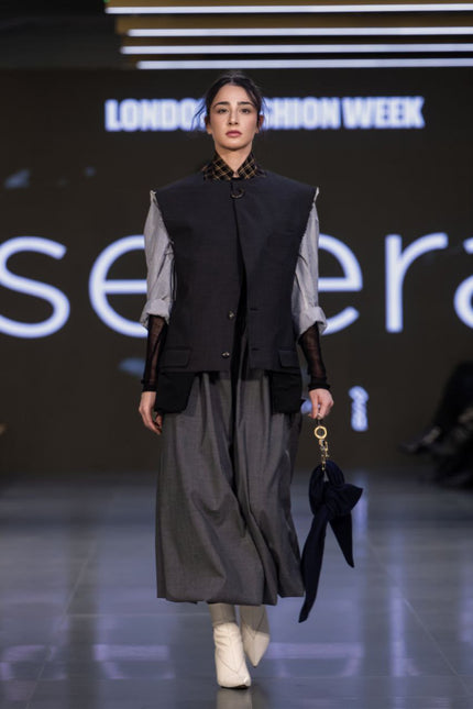 Selera | Wool Triangle Scarf