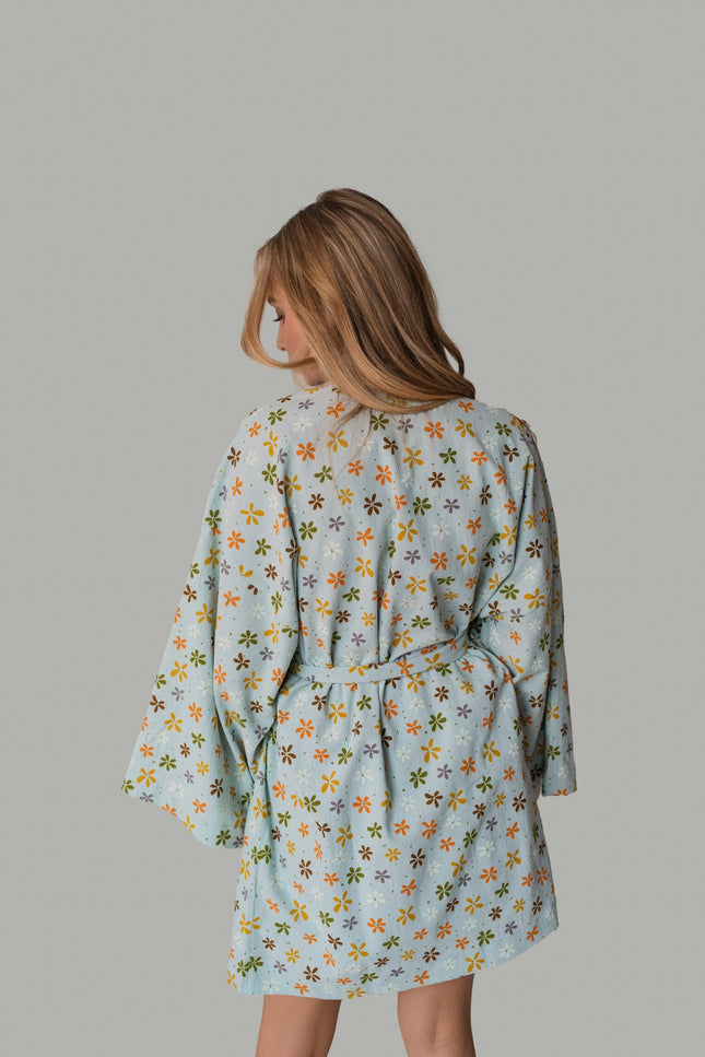 Maoconcept | Błękitne bawełniane kimono w stokrotki