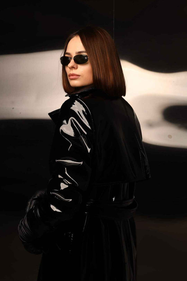 BÚDZIKO | NYC BLACK PATENT LEATHER TRENCH COAT