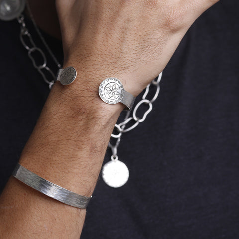 Yelli Jewels | Rosettes Bangle Bracelet