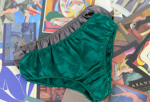 Soft Strokes Silk | Emerald Green Float Bikini Panties