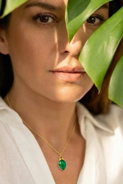 Arvino | Green Onyx Teardrop Solitaire Chain Necklace