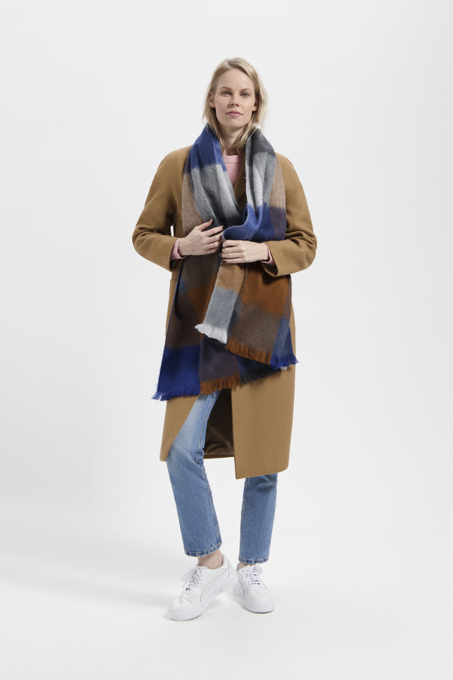 Alpaca Loca | Scarf Blocked Cobalt Blue, Camel and Naturals