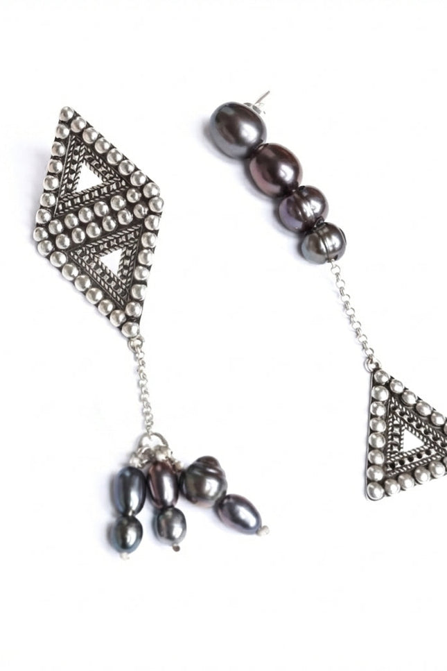 Yelli Jewels | Asymetrical Fibula Drop eaarrings