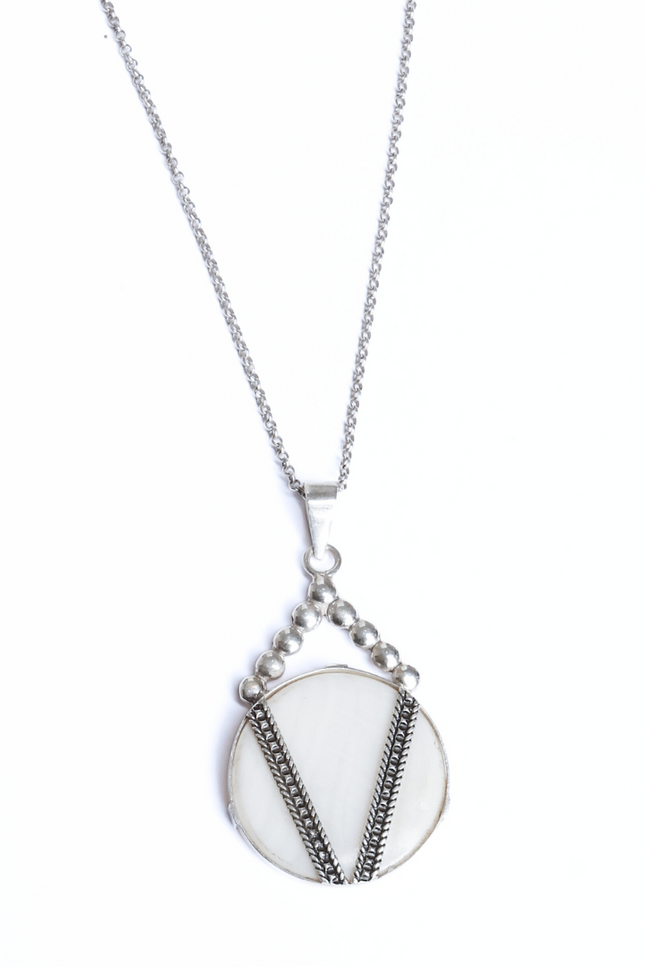 Yelli Jewels | Moonbeam Pendant Necklace