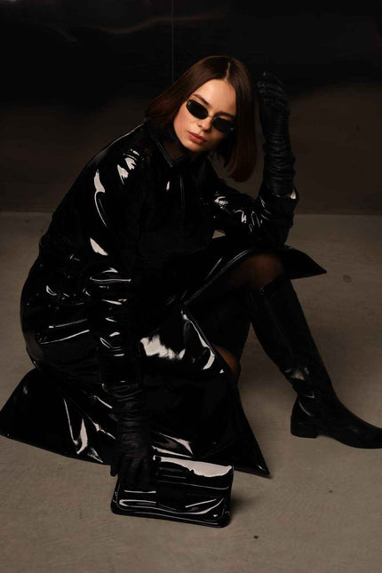 BÚDZIKO | NYC BLACK PATENT LEATHER TRENCH COAT