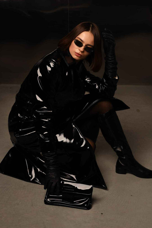 BÚDZIKO | NYC BLACK PATENT LEATHER TRENCH COAT