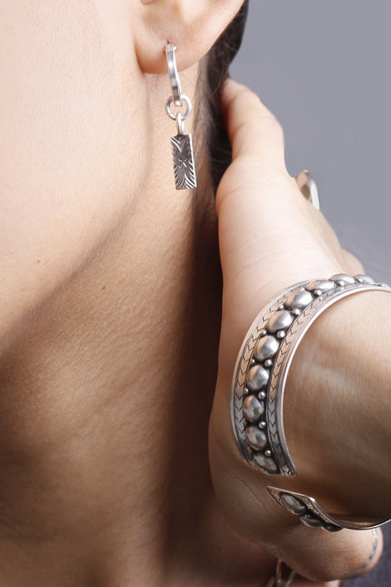Yelli Jewels | Kolczyk koło z wisiorkiem