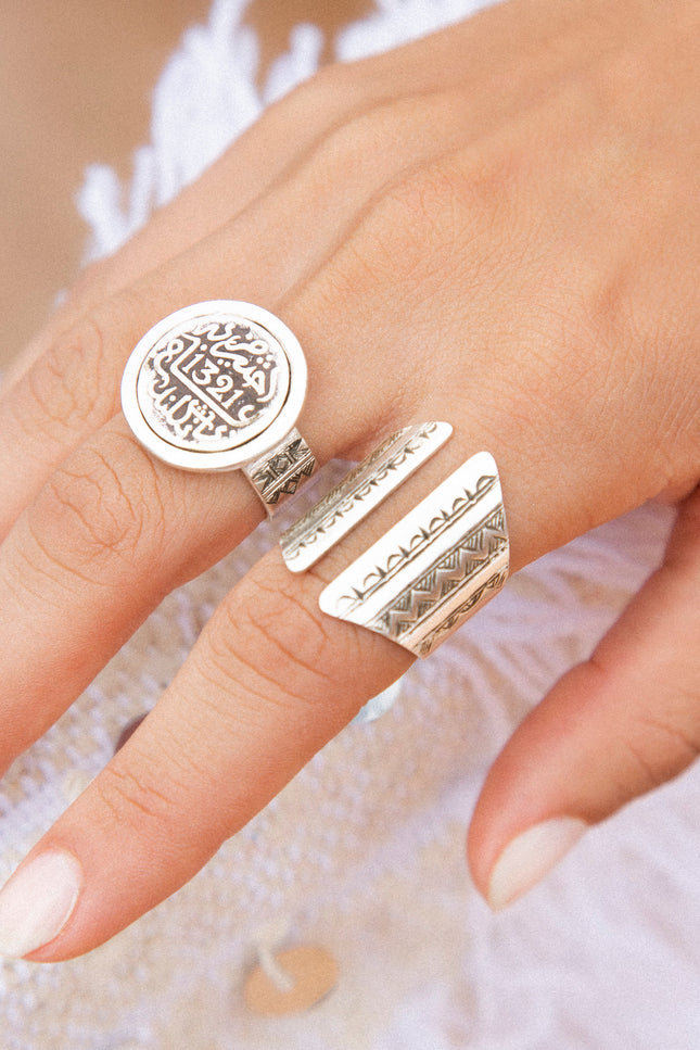 Yelli Jewels | Grey Portal Ring