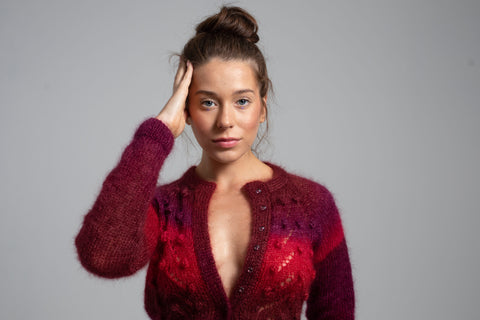 Color My Space I Sweter Rainbow Fire