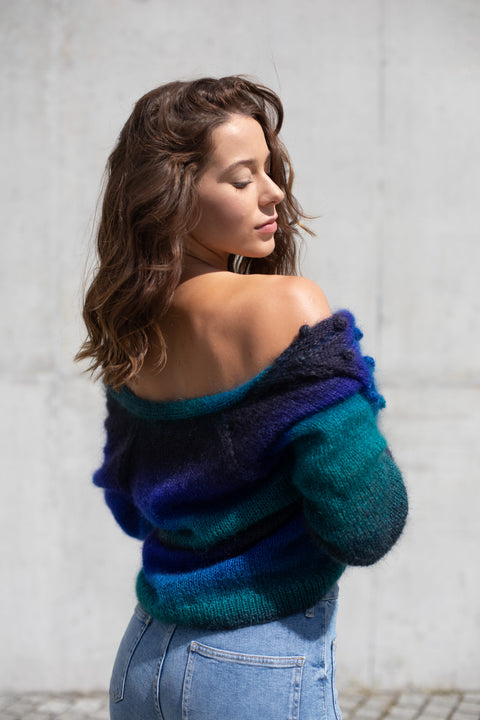 Color My Space I Sweter Rainbow Water