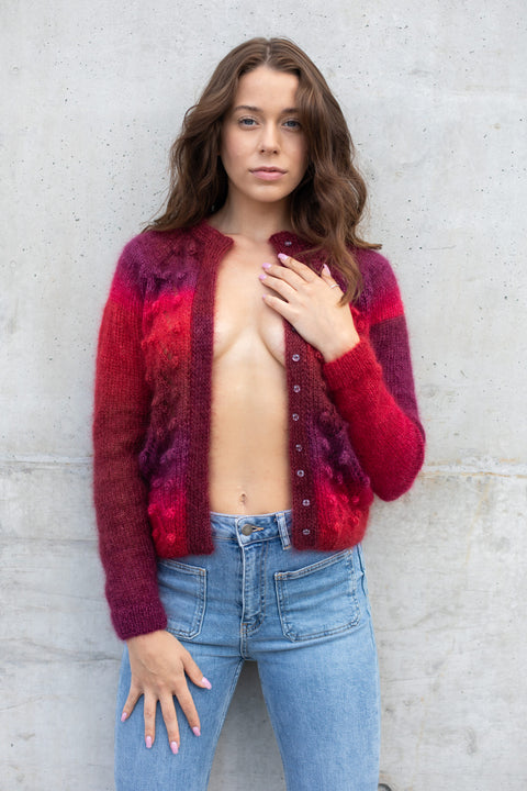 Color My Space I Sweter Rainbow Fire