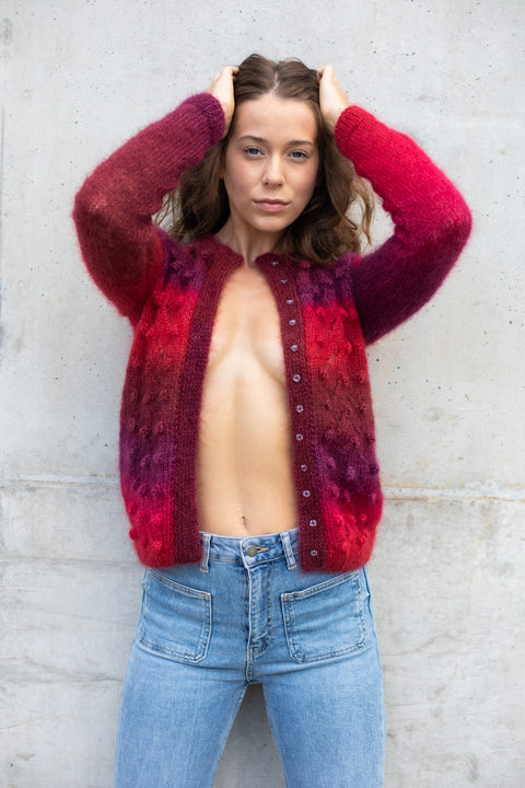 Color My Space I Sweter Rainbow Fire