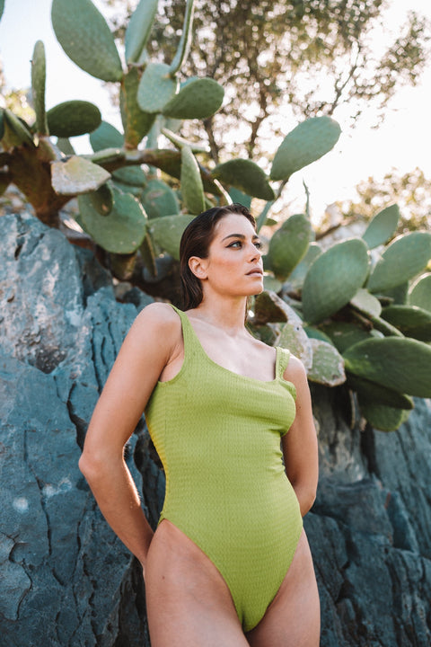 Five p.m. | Tahiti One Piece green