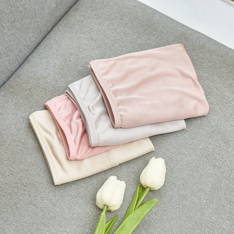 Soft Strokes Silk | Knitted French Cut Panties milky
