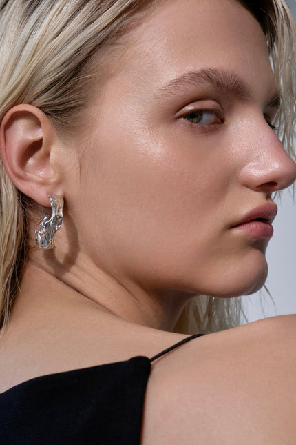SIMA GINA | Wilting Hoops