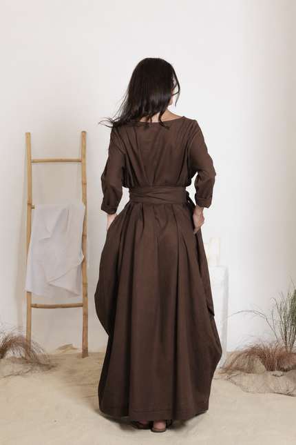 Back view of maxi linen dress
