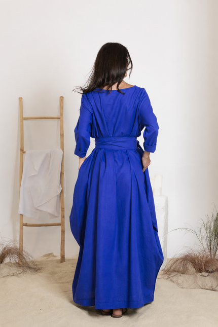 Nikka Place | Loose Linen Maxi Dress with Bracelet Sleeves and Belt in Royal Blue