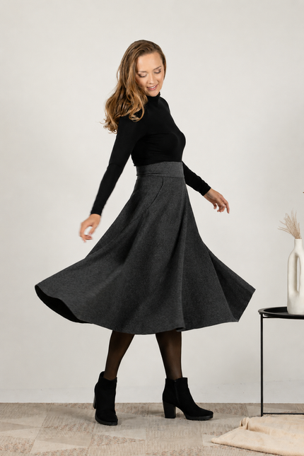 Midi wool skirt